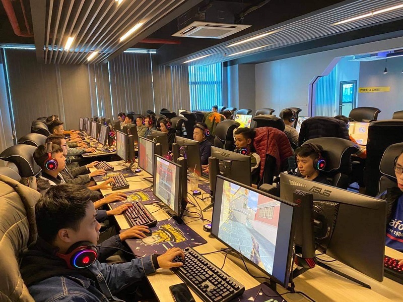 hanoicomputer- Phòng game cyber hiện đại 1